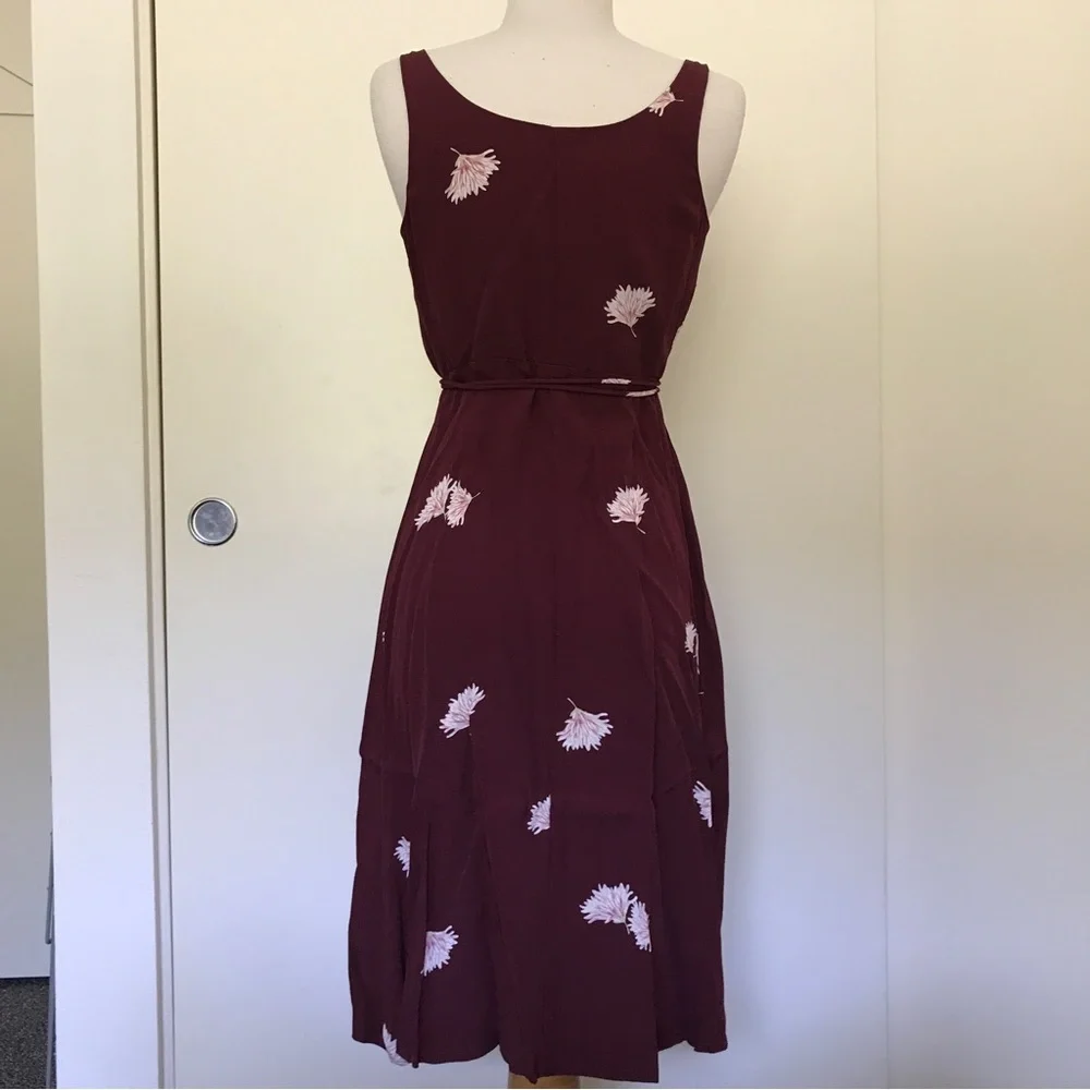Ann Taylor Wine Red Floral Wrap Dress Size 0P - Picture 2 of 9